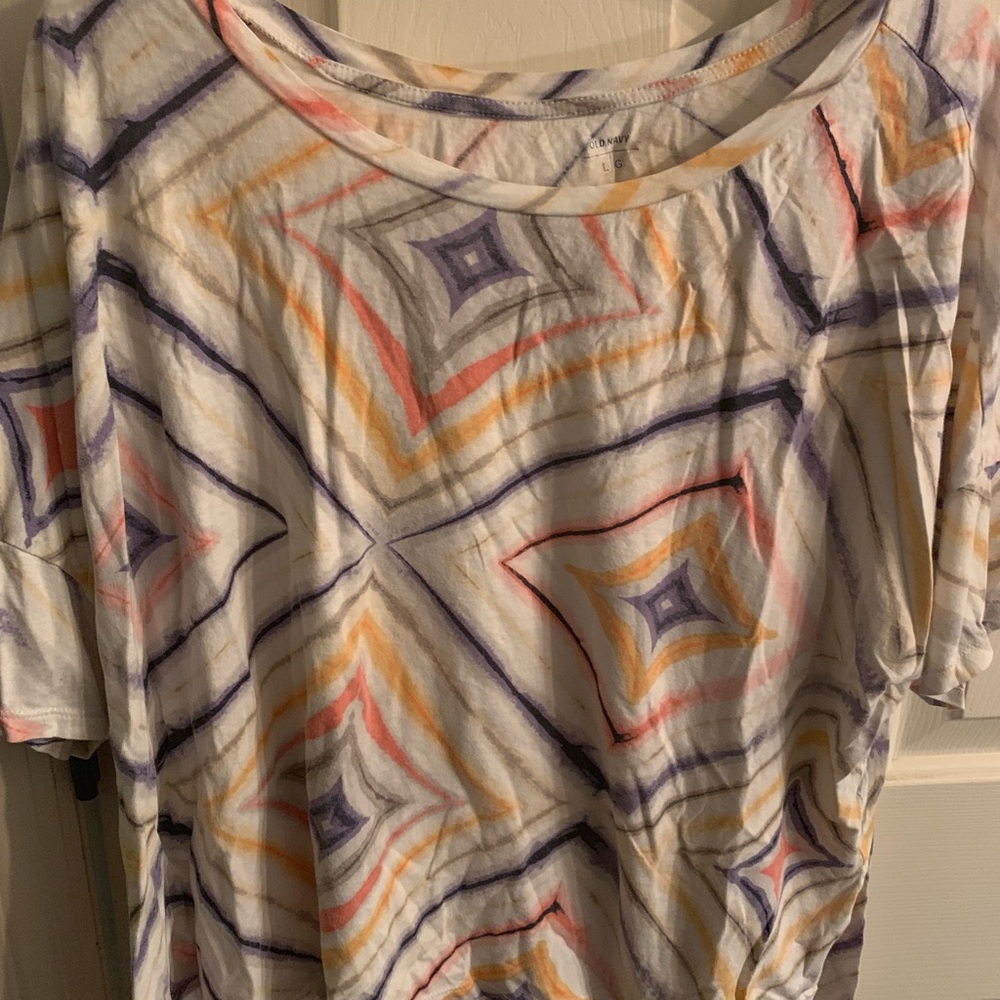Old navy tee shirt
